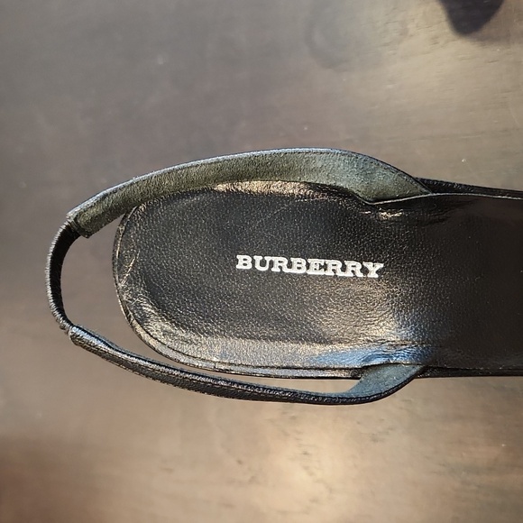 BURBERRY womans slingback heel size 38.5 black, EUC - Picture 14 of 17